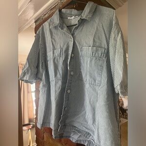 🍯 XL Jane and Delancey blue and white striped button shirt (1-15)
